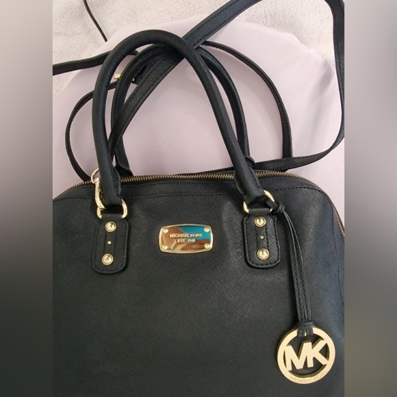 ❤️EUC Micheal kors SAFFIANO LEATHER  Hand/ Crossbody BAG - Picture 3 of 5